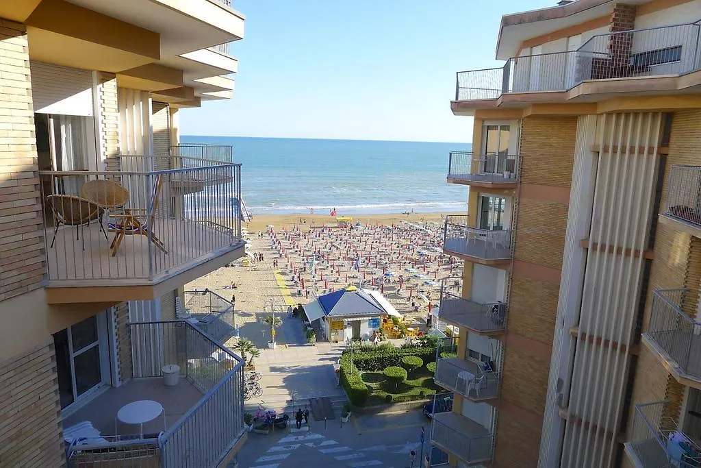Adriatica Immobiliare - Centro Commerciale Apartments Lido di Jesolo Italia