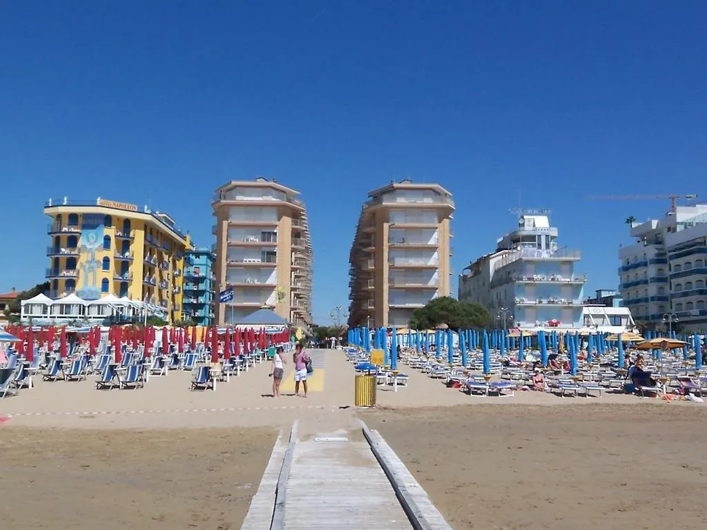 Adriatica Immobiliare - Centro Commerciale Apartments Lido di Jesolo